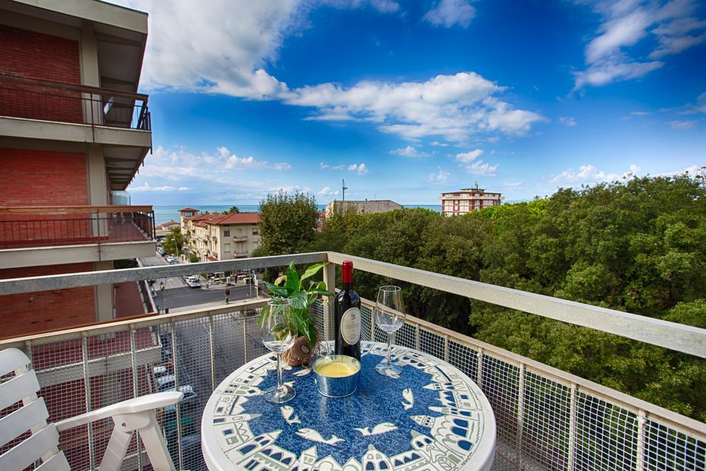 Versilia Residence Lido di Camaiore Exteriör bild